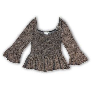 Women’s Tan & black leopard print Urban Romantics top. Size Medium.